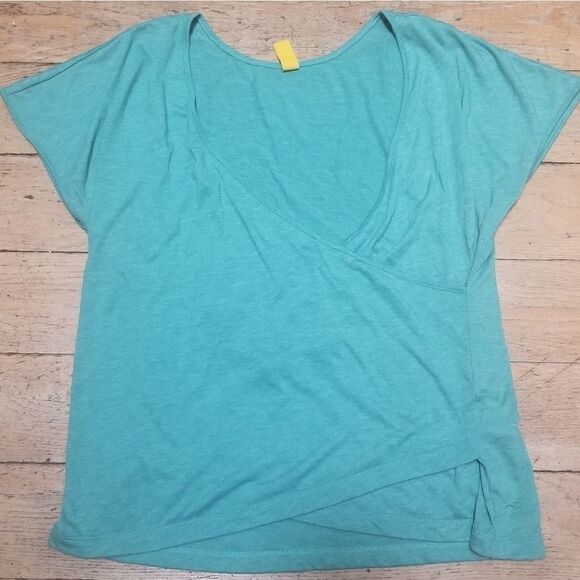 Lole Faux Wrap Style Green Yoga Tee - Picture 1 of 3